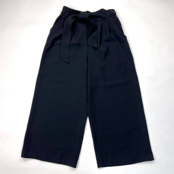 Lululemon Noir Crop Black Women 4 EUC Tie Front Pant Pockets Stretch On the Move - Picture 1 of 16